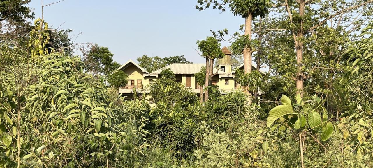 River View Jungle Camp Саураха Экстерьер фото